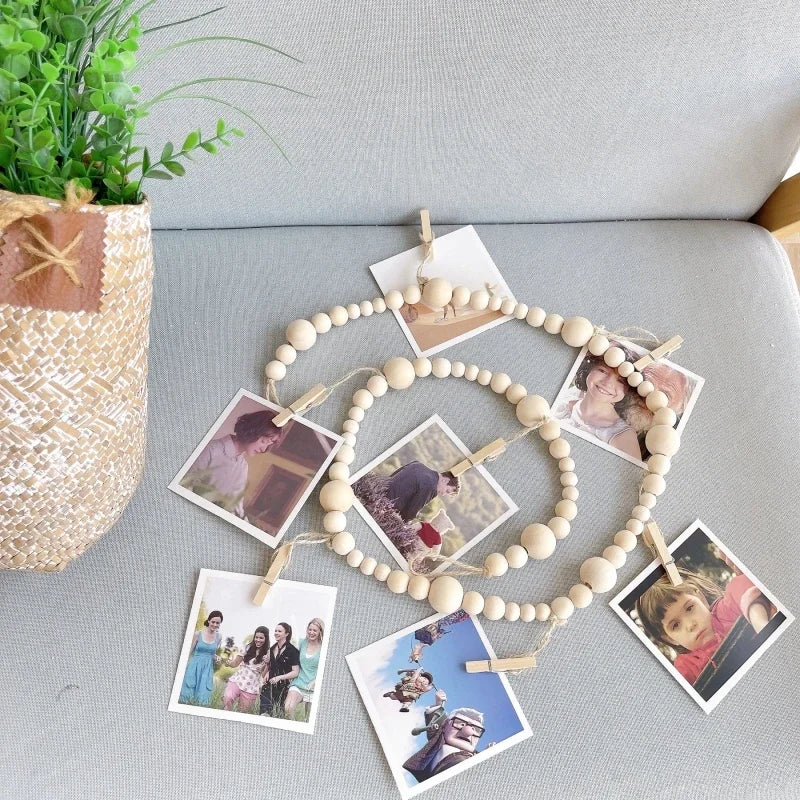Boho Fotodisplay Wandbehang aus Holzperlen – Macrame-Teppich für Heimdekoration, Ästhetische Wandkunst & Einzigartige Geschenkidee