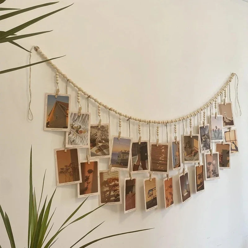Boho Fotodisplay Wandbehang aus Holzperlen – Macrame-Teppich für Heimdekoration, Ästhetische Wandkunst & Einzigartige Geschenkidee