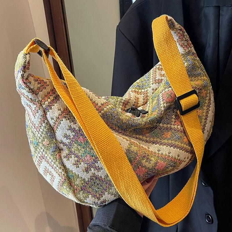 Damen Schultertasche im Ethno-Stil – Trendige Canvas Messenger Bag mit Reißverschluss und Woven-Design