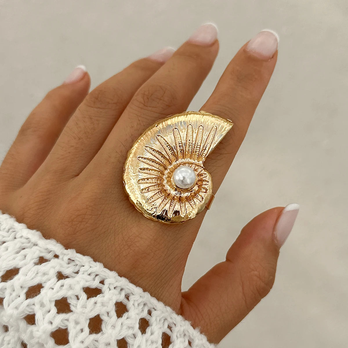 Exaggerierter Großer Goldfarbener Sternfisch-Muschel-Ring – Boho Geometrischer Paar-Ring für Damen & Herren