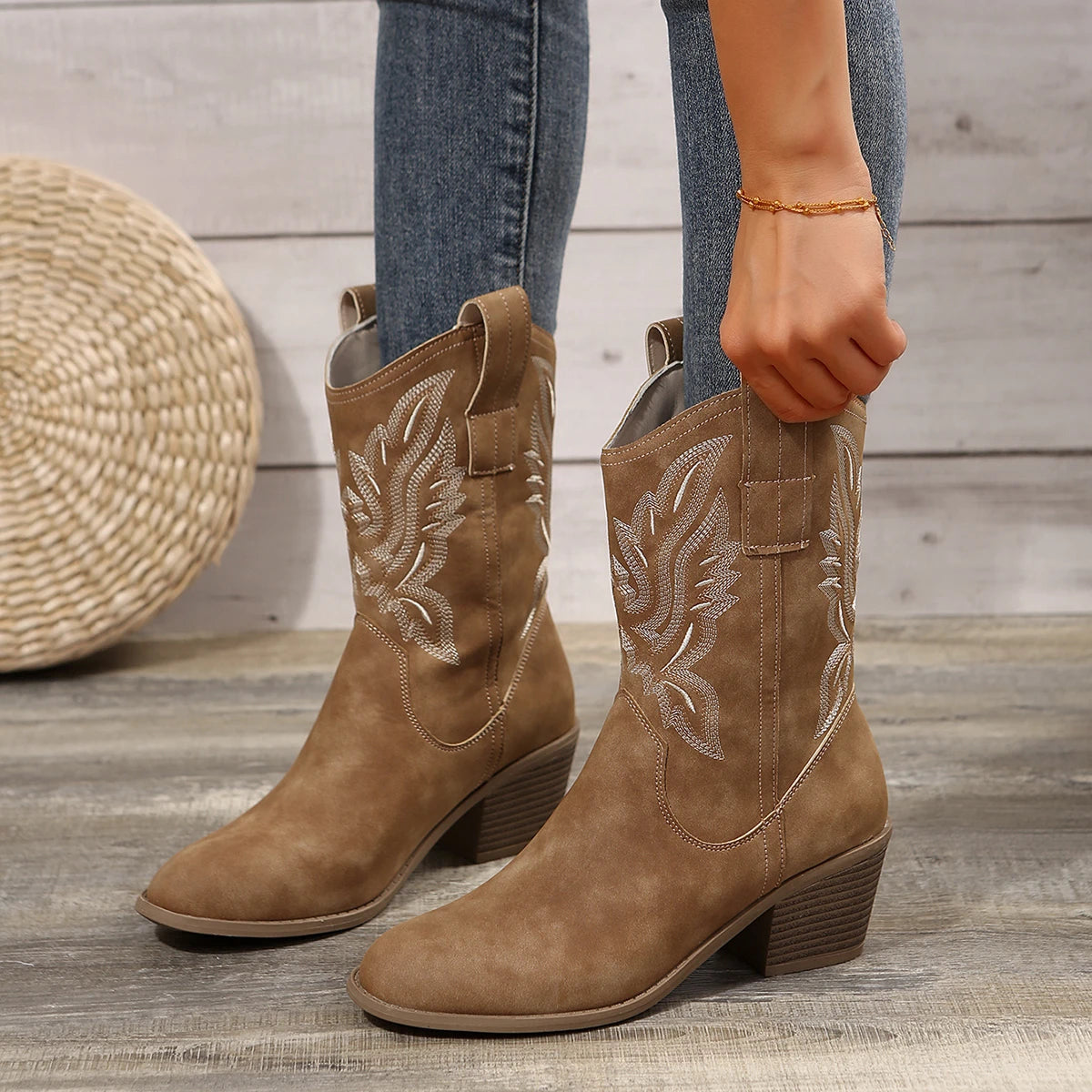 Bestickte Western Cowboy Boots für Frauen – Herbstmode mit Spitzem Zeh, Dickem Absatz und Hohem Schaft