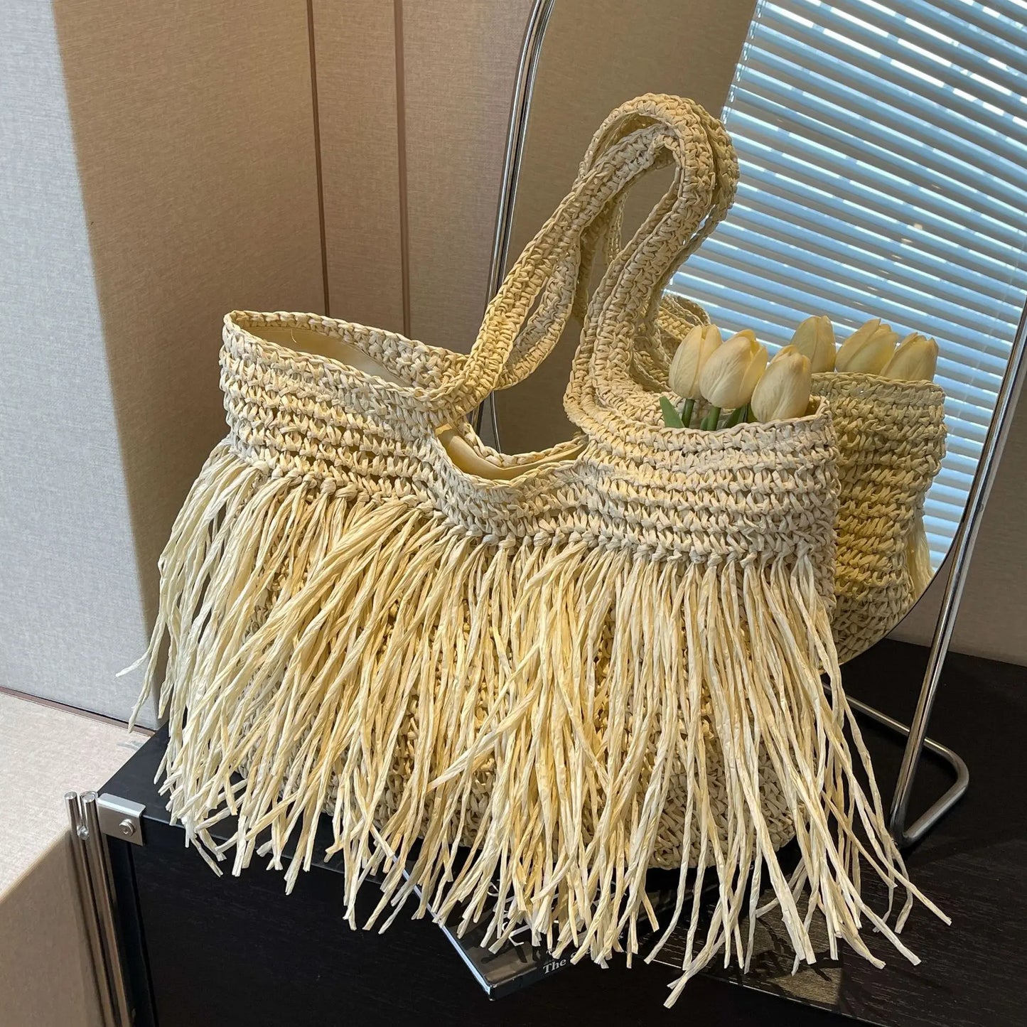 Handgemachte Boho Schultertasche mit Quasten – Große Woven Tasche für Damen, ideal für Sommer & Urlaub