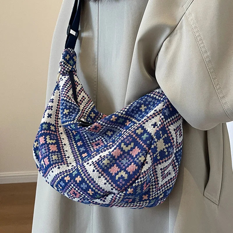 Damen Schultertasche im Ethno-Stil – Trendige Canvas Messenger Bag mit Reißverschluss und Woven-Design