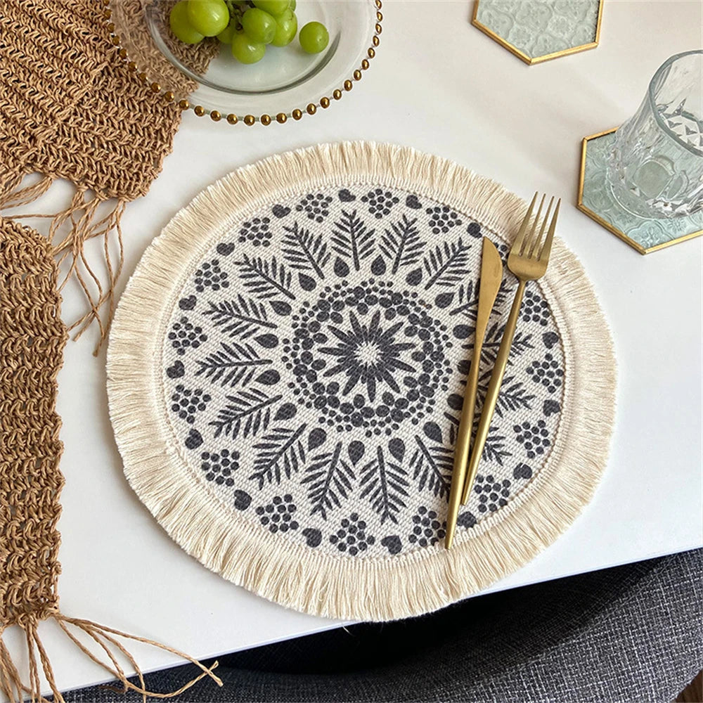 Boho Runde Tischmatte – Handgewebte Leinen-Tassel-Platzmatte mit Stickerei, Rutschfest, Isolierend, für Esszimmer und Küchen Dekoration