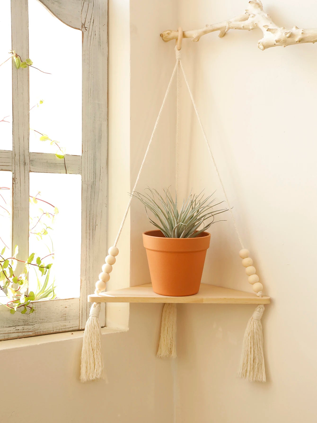 Handgefertigtes Makramee-Eckregal – Boho Holzregal im Landhausstil für Wohnzimmer & Dekoration