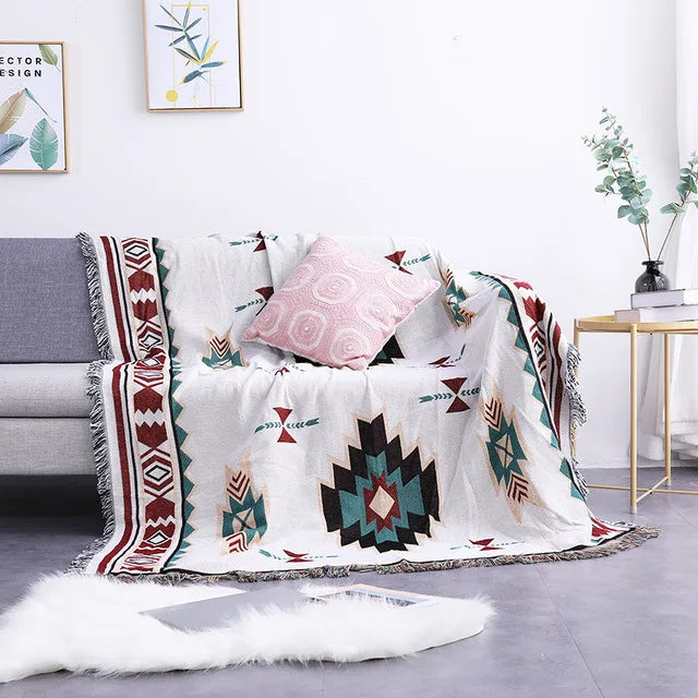 Eleganter Jacquard Plaid Überwurf – Vielseitig einsetzbar als Sofa-, Tisch- oder Picknickdecke