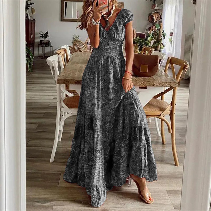 Sommerkleid für Damen im Ethno-Stil mit Blumenmuster, Kurzarm, Tailliertes Kleid mit Petalsärmeln und weitem Saum