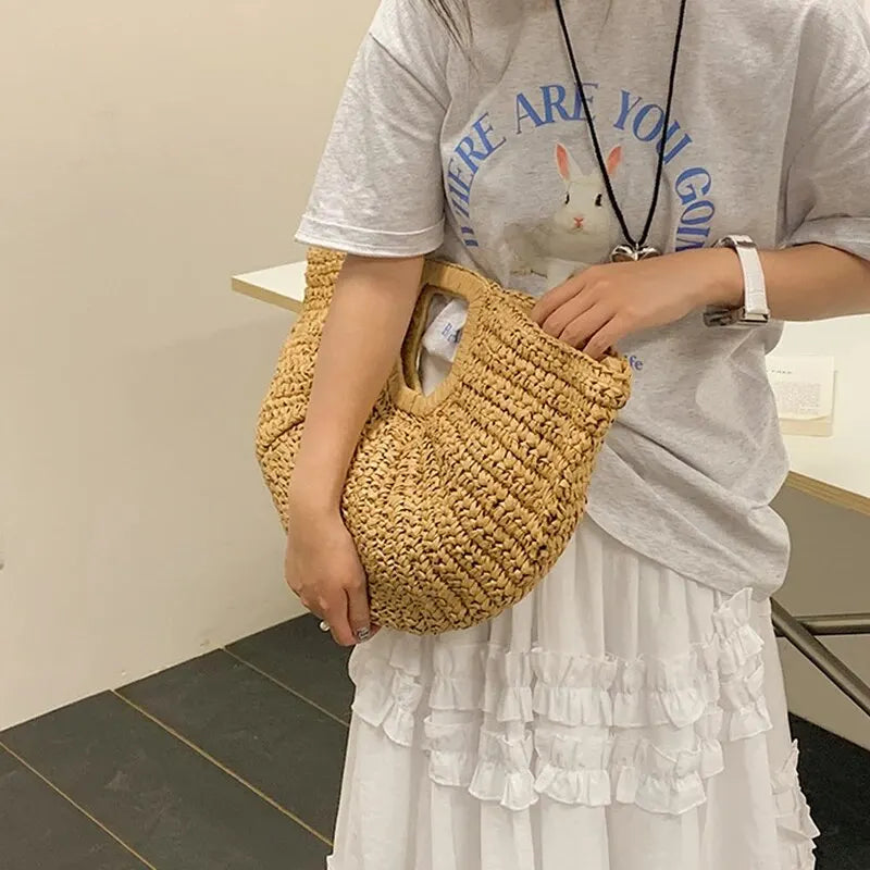 Sommer Stroh-Halfmoon-Handtasche für Damen – Handgefertigte Rattan-Tasche im Strandstil, Modisches Strick-Design